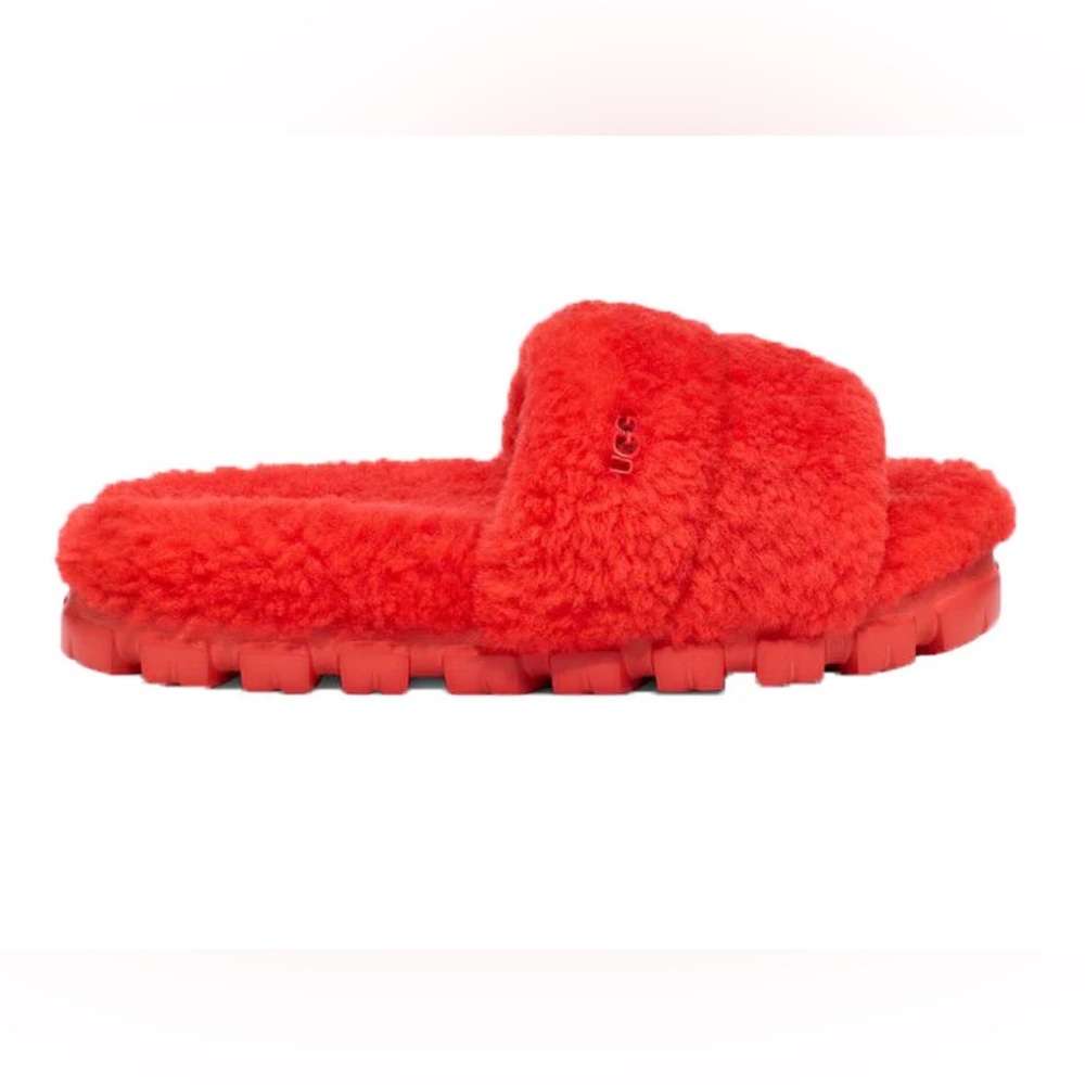 UGG COZETTA CURLY RED SIZE 7